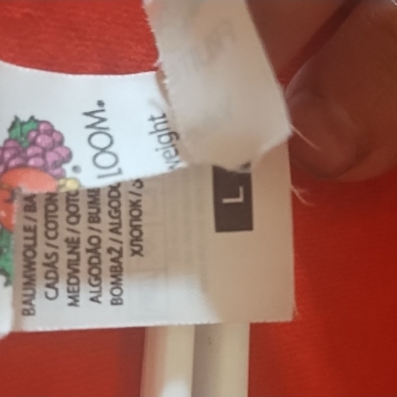 🌞 3/$20 Women's size large red graphic T-shirt - Picture 3 of 3